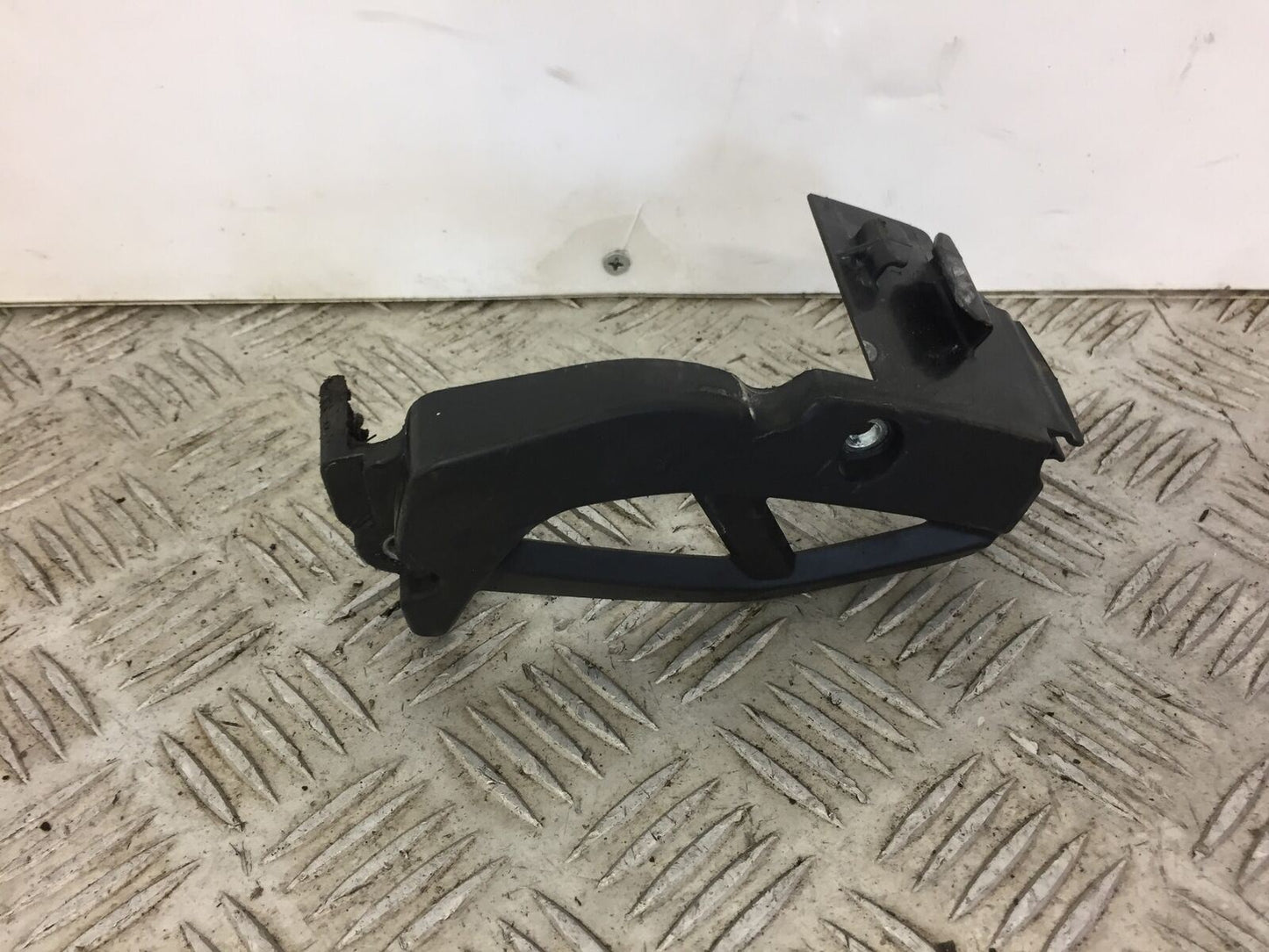 YAMAHA MT 125 MT125 SPROCKET COVER  YEAR 2015