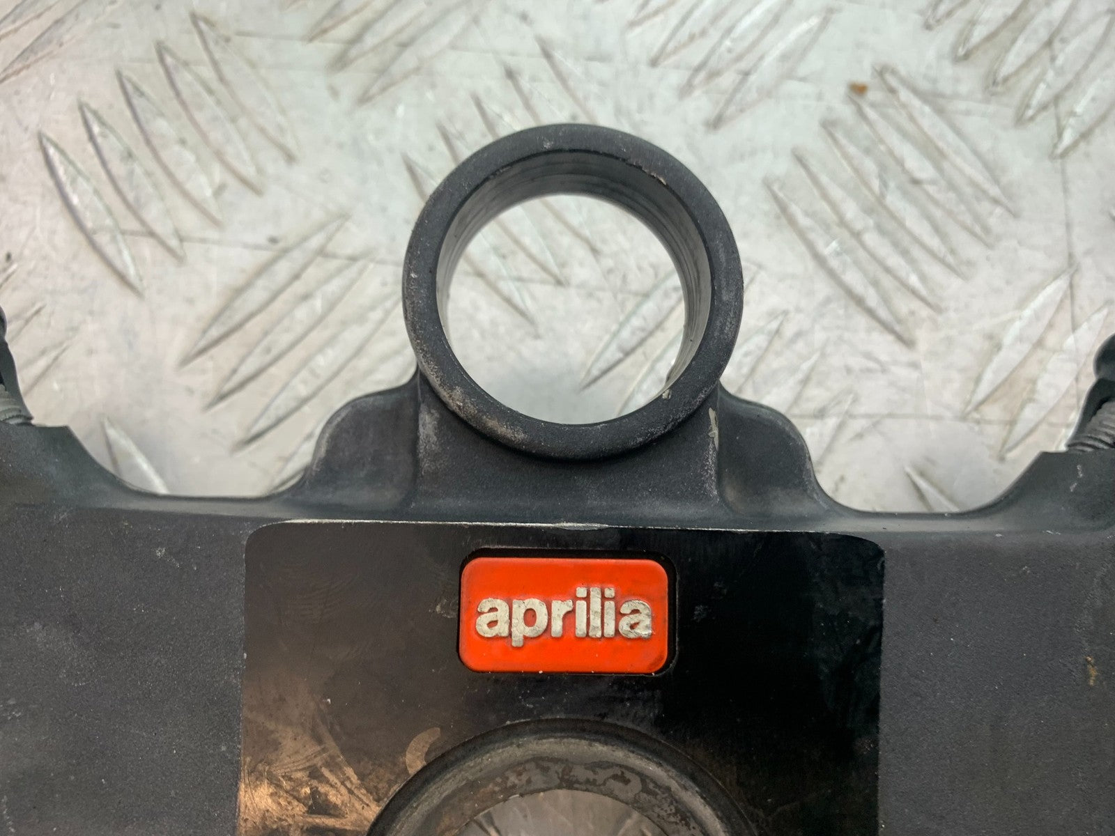 APRILIA RSV1000 RSV 1000 MILLE TOP YOKE  1998- 2003 (CMB1184)