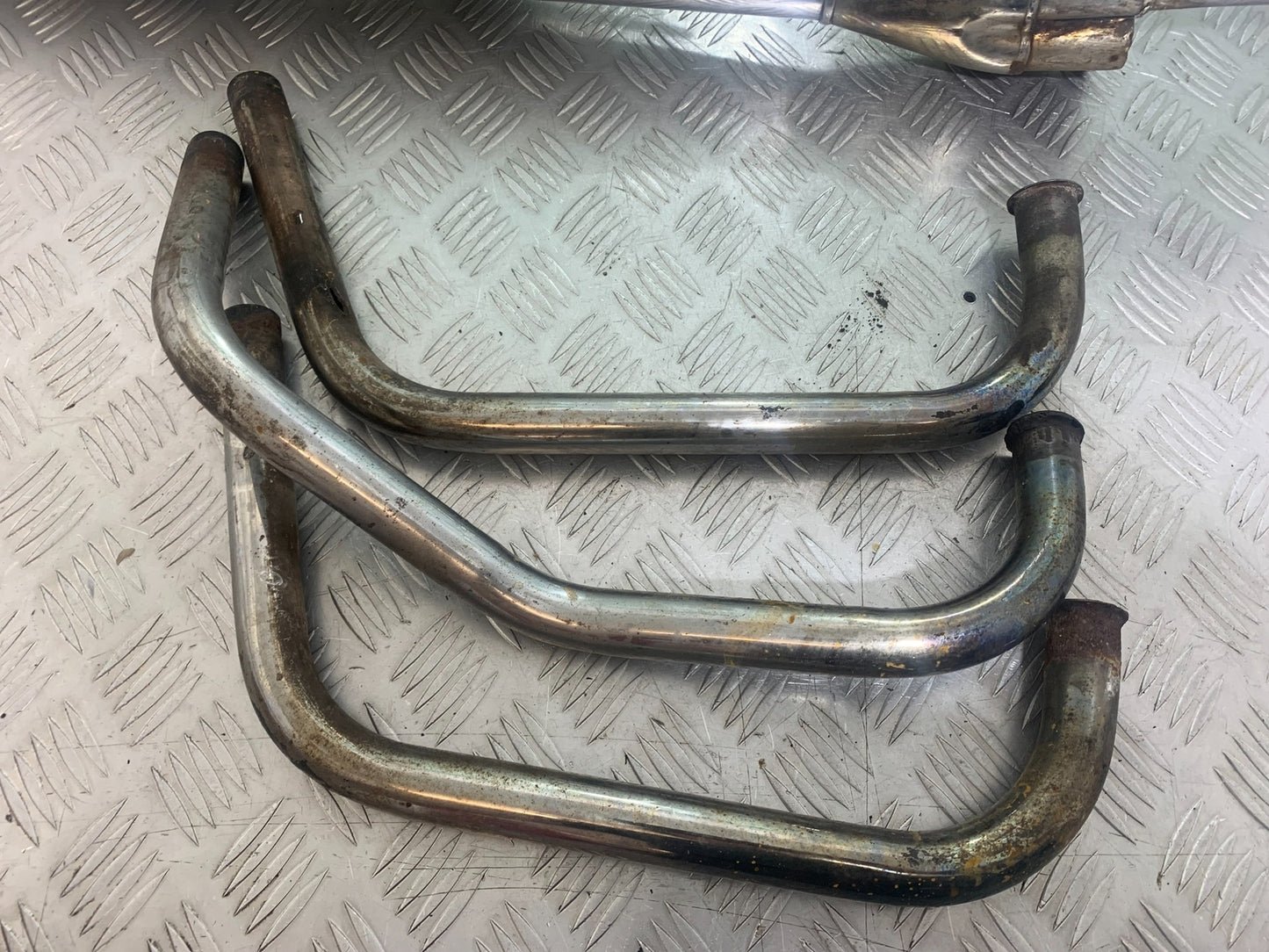 KAWASAKI GT550 GT 550 EXHAUST (SOLD AS PARTS)    YEAR 1984-87 (CMB1141)