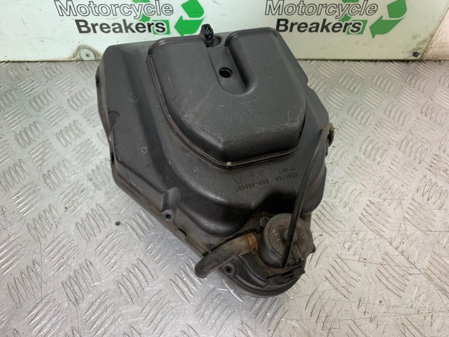 TRIUMPH 955I SPRINT RS AIRBOX  YEAR 1999-03 (CMB1313)