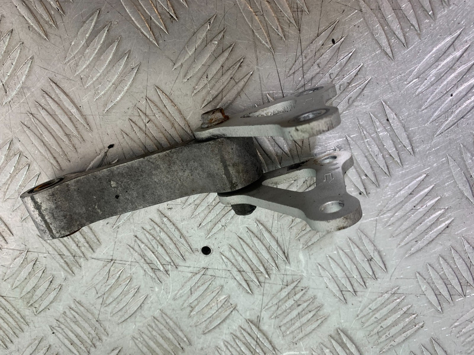 APRILIA RSV4 FACTORY REAR SHOCK LINKAGE   YEAR 2009-2012 (CMB1224)