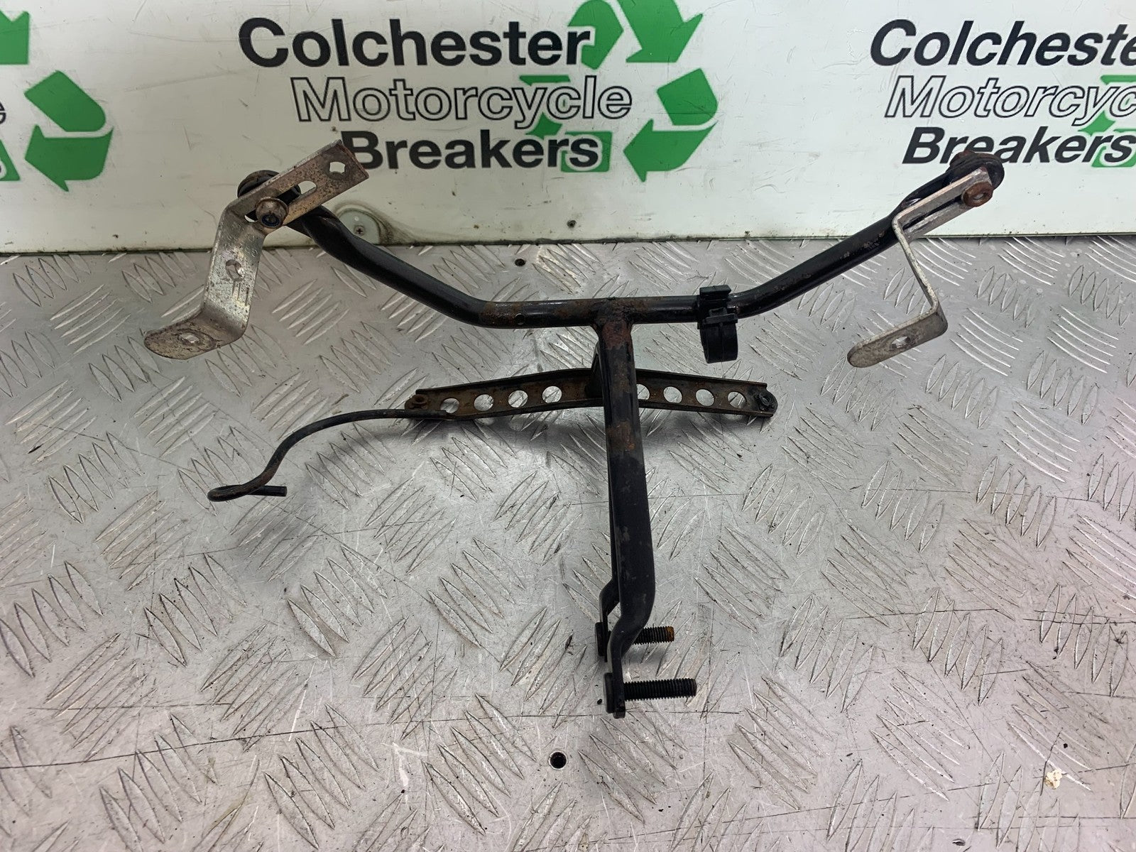 YAMAHA YZF1000 THUNDERACE FAIRING BRACKET   YEAR 1997-2000 (CMB1204)