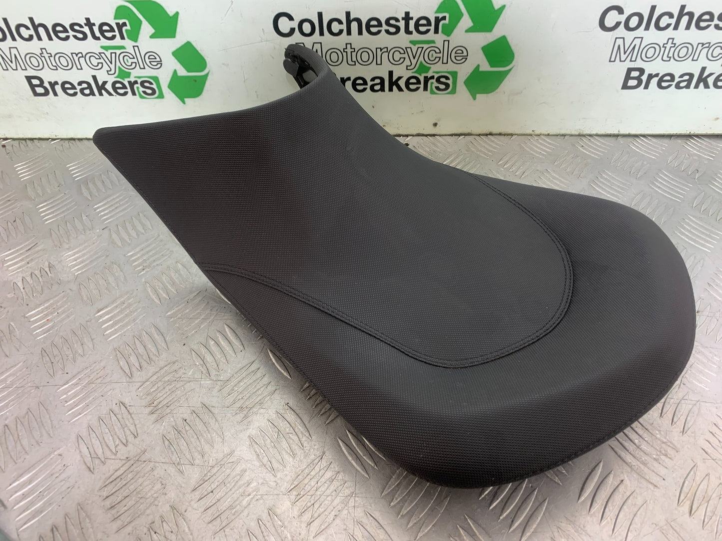KTM 690 DUKE R LC4 FRONT RIDER SEAT YEAR 2012-2015  (CMB1180)