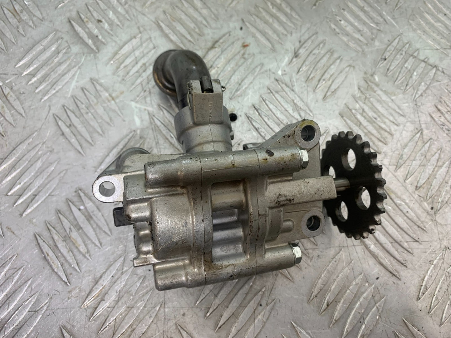 HONDA VFR750 VFR 750 OIL PUMP  YEAR 1994-1997 (CMB1156)