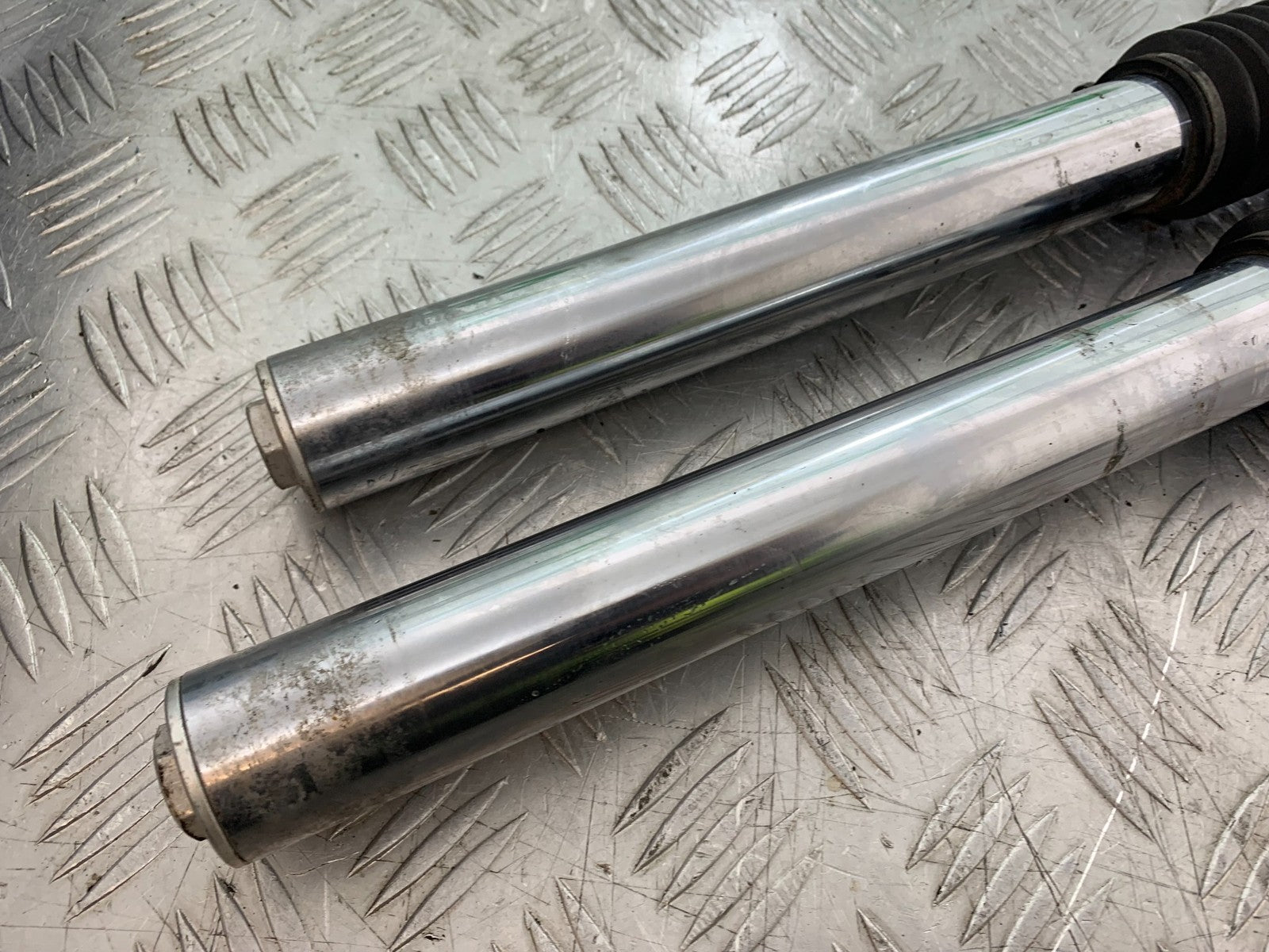 ROYAL ENFIELD HIMALAYAN 411 FORKS  YEAR 2018-2023 (CMB1279)