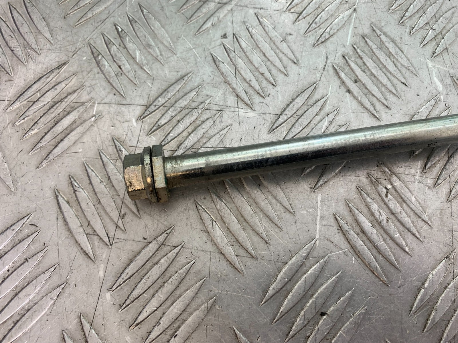 KTM RC125 RC 125 RC SWINGARM SPINDLE 2014 2017 (CMB1199)