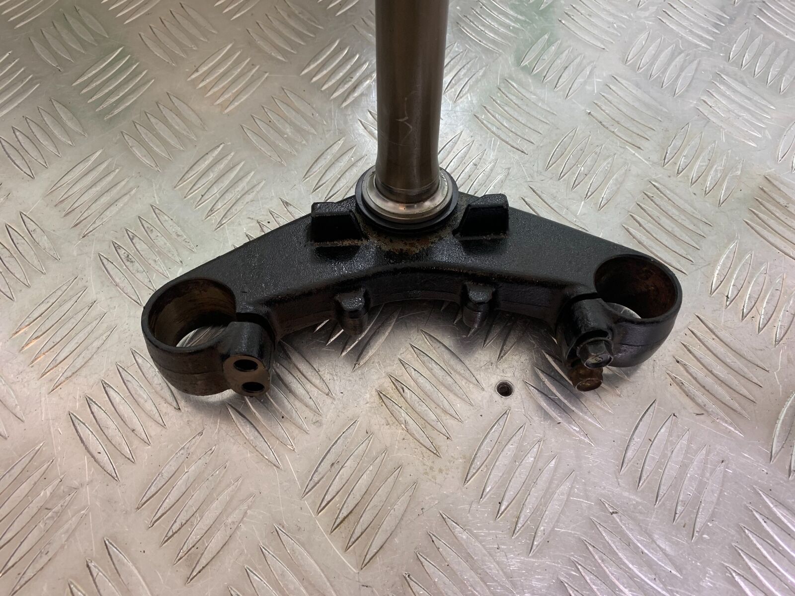 HONDA XL125 VARADERO BOTTOM YOKE YEAR 2007-2013 (CMB1019)