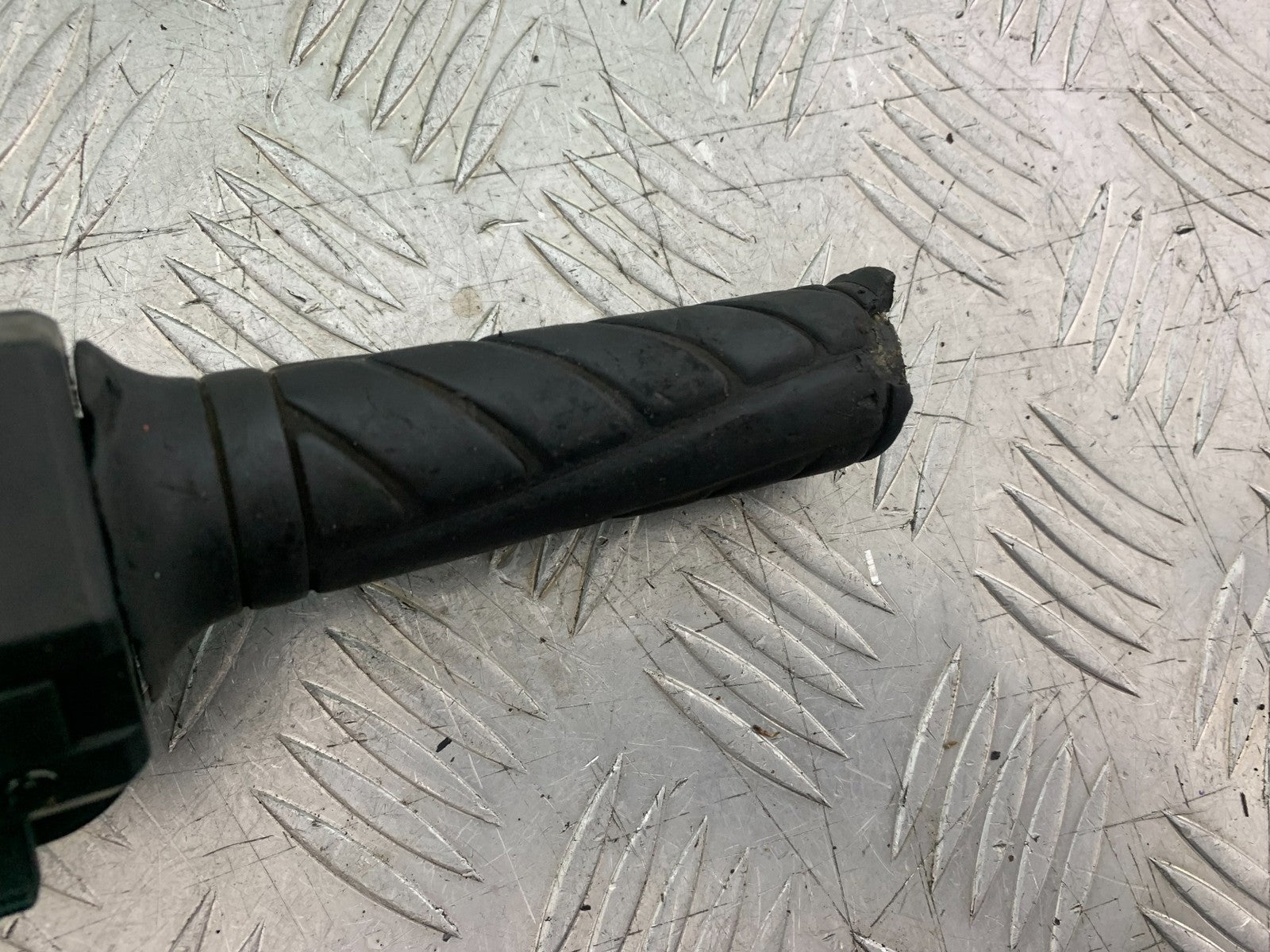 TRIUMPH TROPHY 900 RIGHT SWITCH GEAR YEAR 1991-95 (CMB1251)