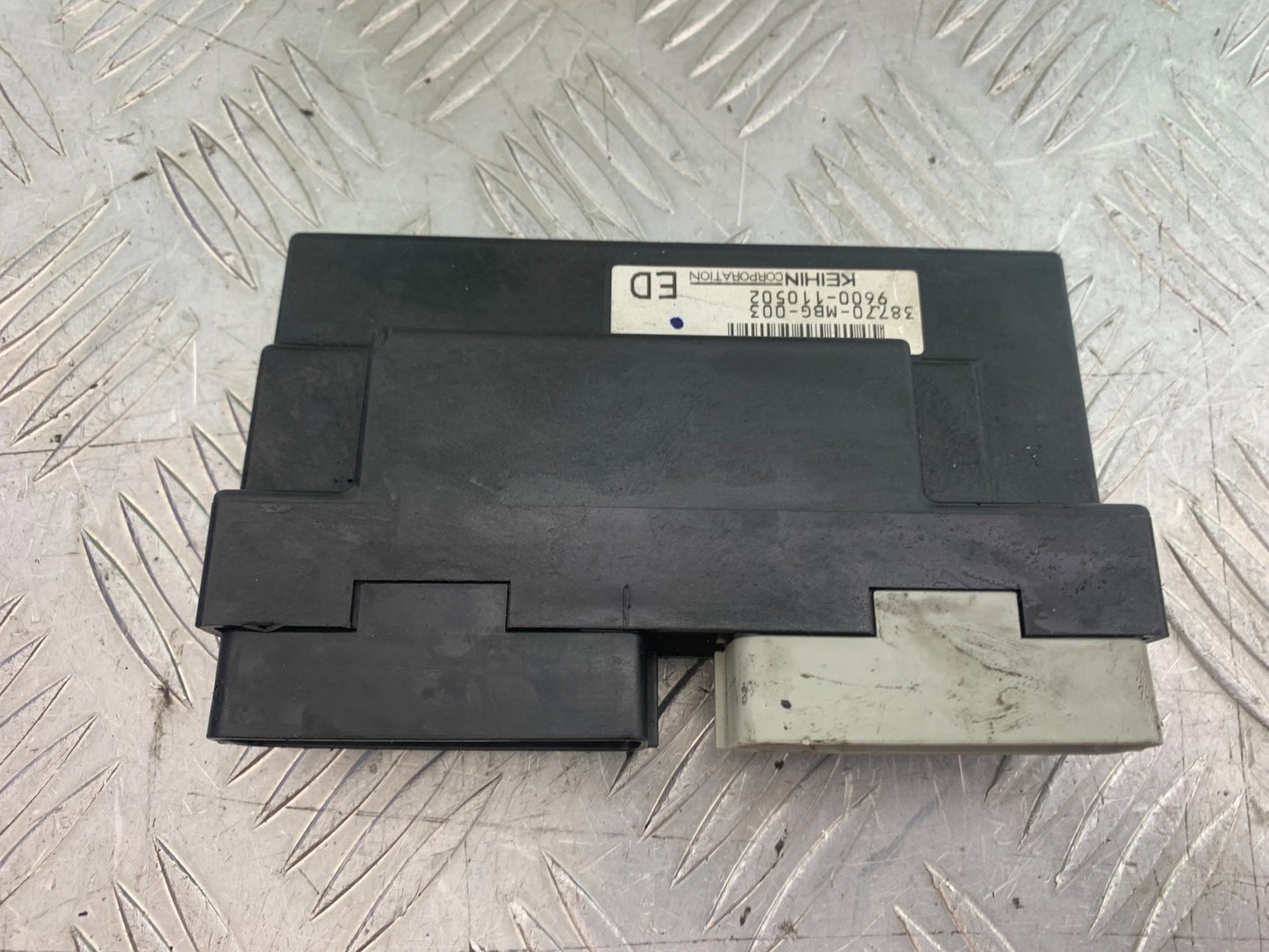 HONDA VFR800 PRE V-TEC ECU YEAR 1998-2001 (CMB1233)