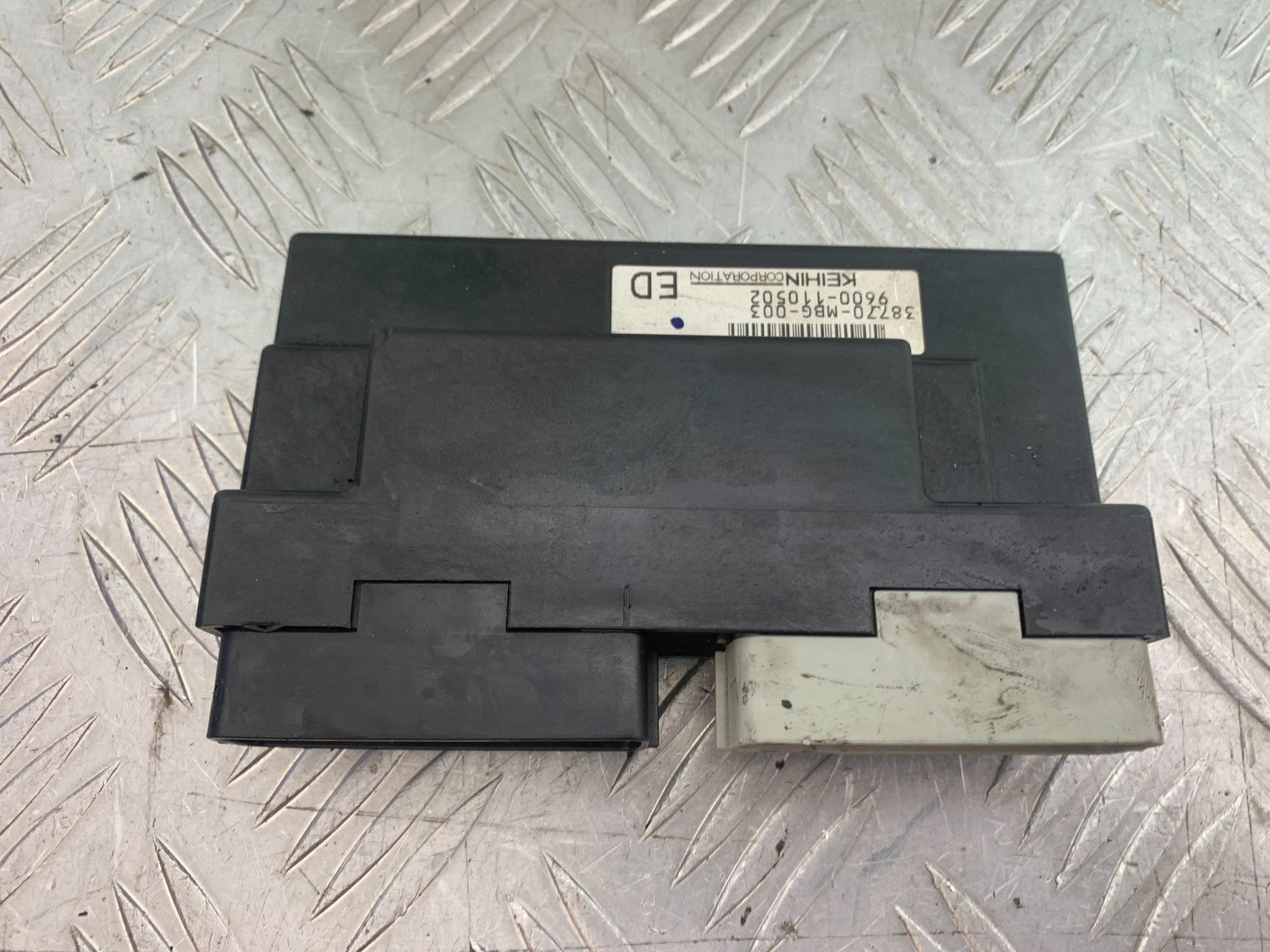 HONDA VFR800 PRE V-TEC ECU YEAR 1998-2001 (CMB1233)