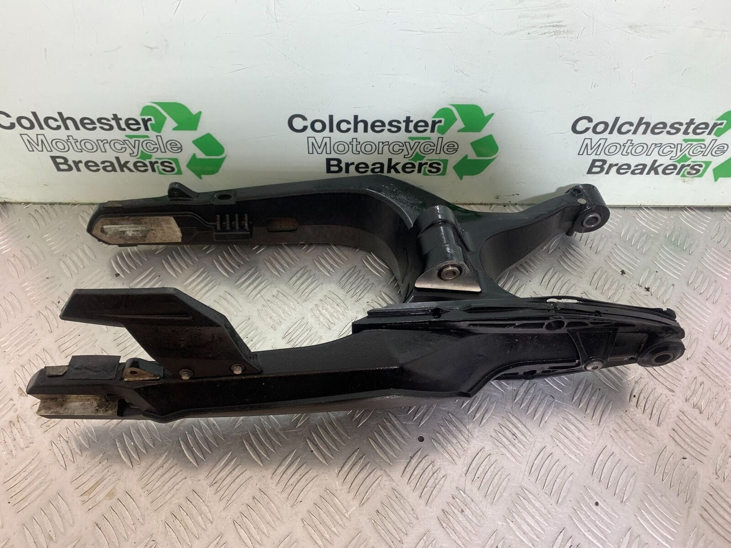 TRIUMPH TIGER 800 SWINGARM YEAR 2011-2014 (CMB1113)
