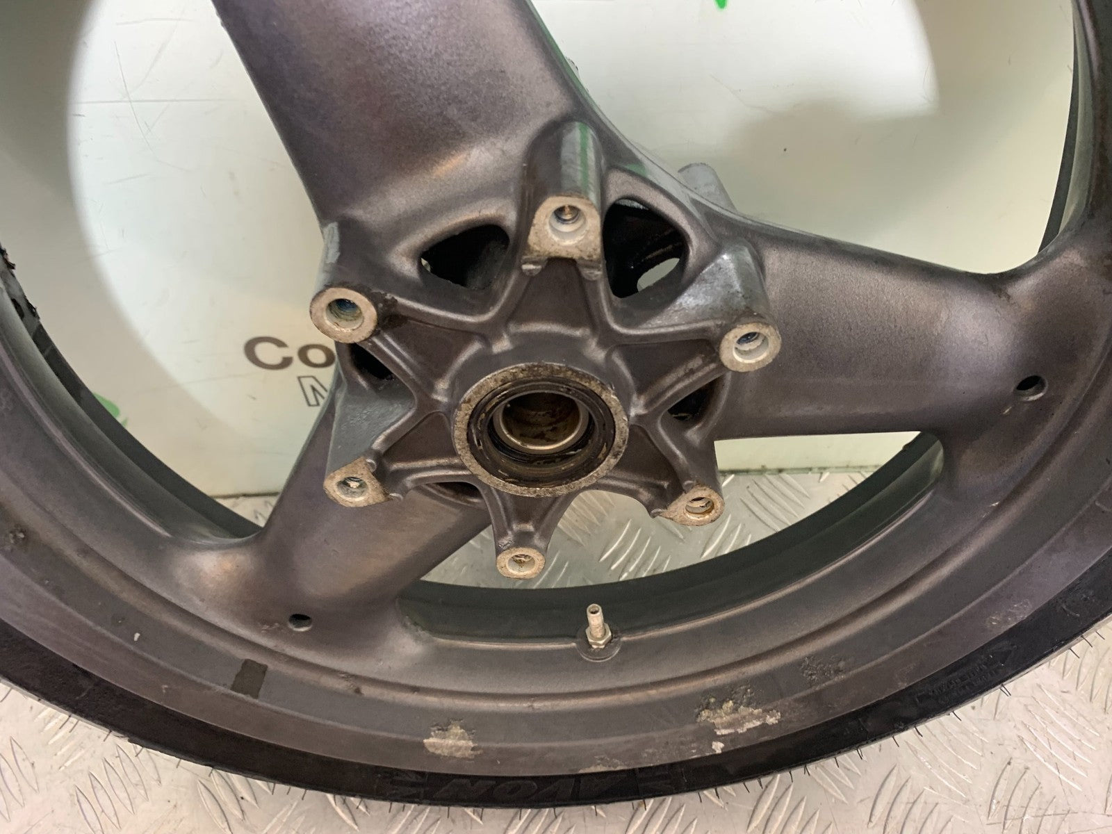 TRIUMPH TROPHY 900 FRONT WHEEL (GOOD TYRE)  YEAR 1991-95 (CMB1251)