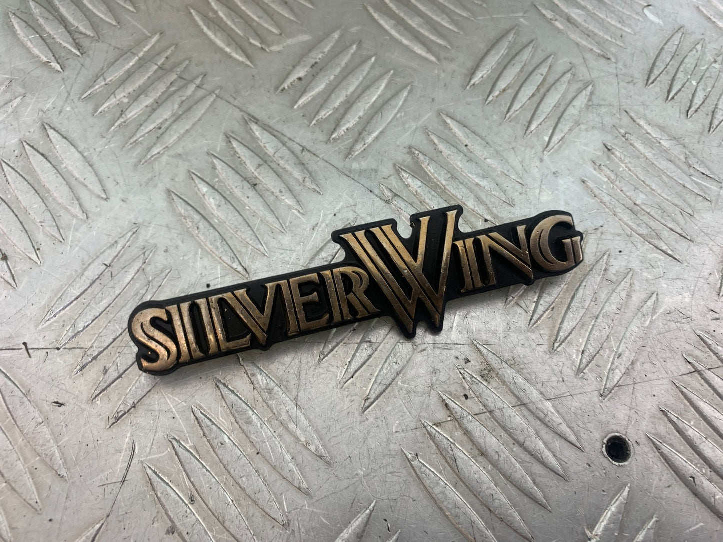 HONDA GL500 GL 500 SILVERWING BADGE  YEAR 1981-82 (CMB1168)