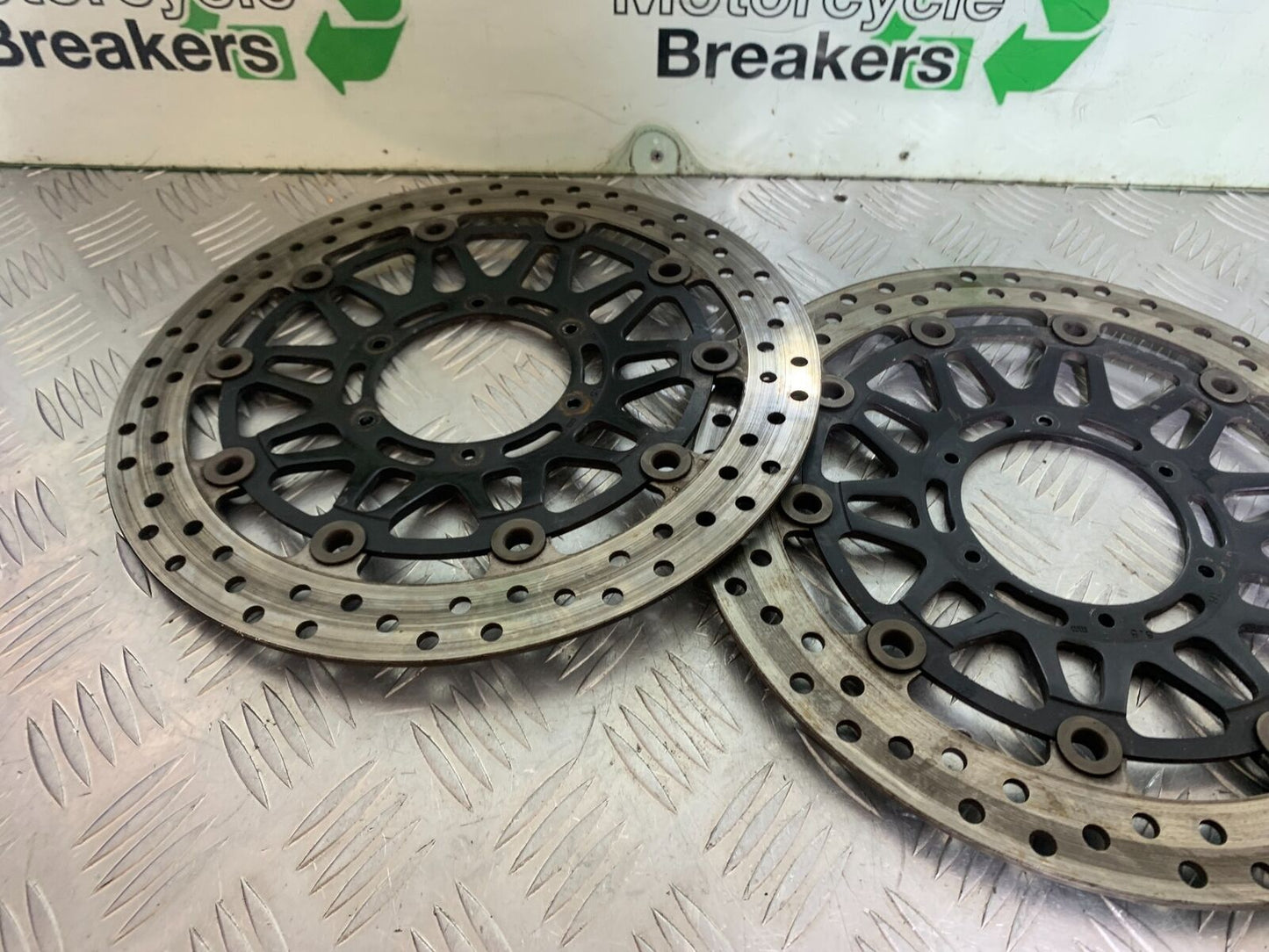 HONDA CBR 929 RRY FIREBLADE FRONT BRAKE DISCS  YEAR 2000-01 (CMB1094)