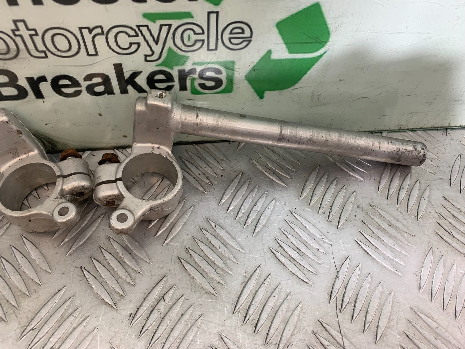 SUZUKI SV650 SV 650 mk1 HANDLEBARS   YEAR 1999-2002 (CMB1208)