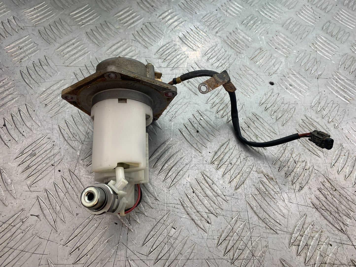 KAWASAKI KXF450 KXF 450 PETROL PUMP  YEAR 2013 CMB1217)
