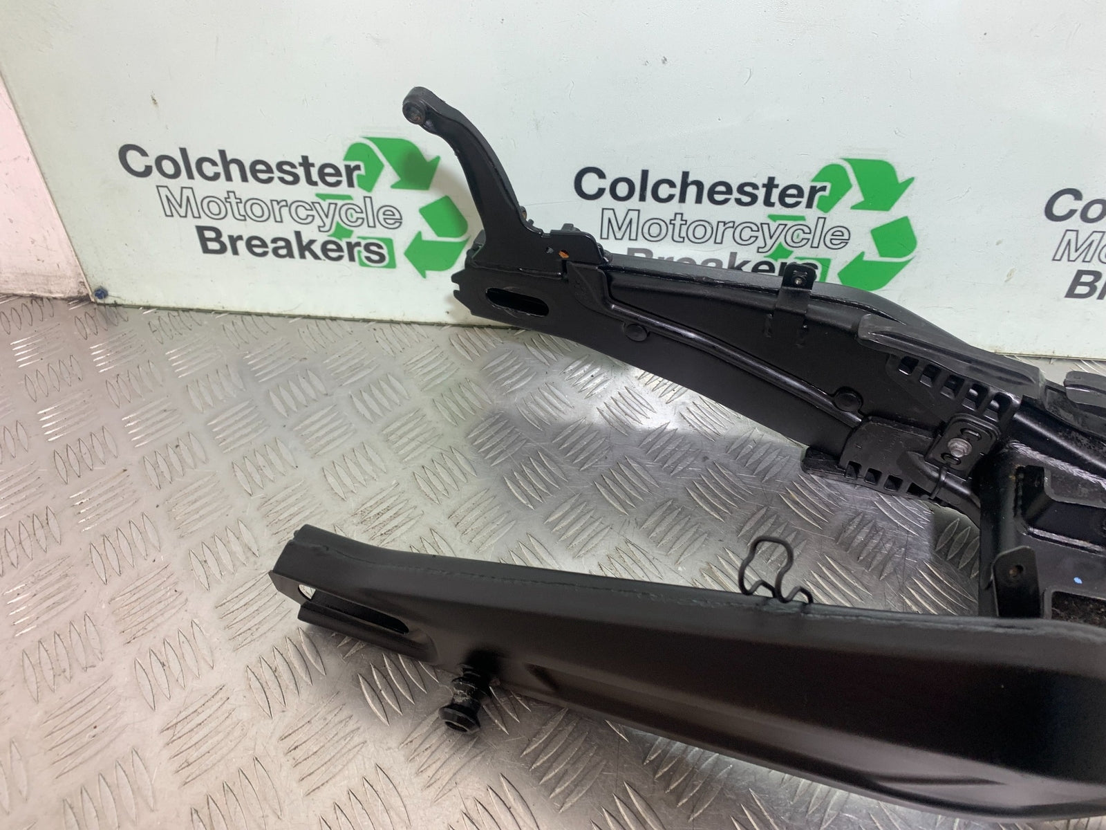 TRIUMPH TRIDENT 660 SWINGARM  YEAR 2021-2024 (CMB1148)