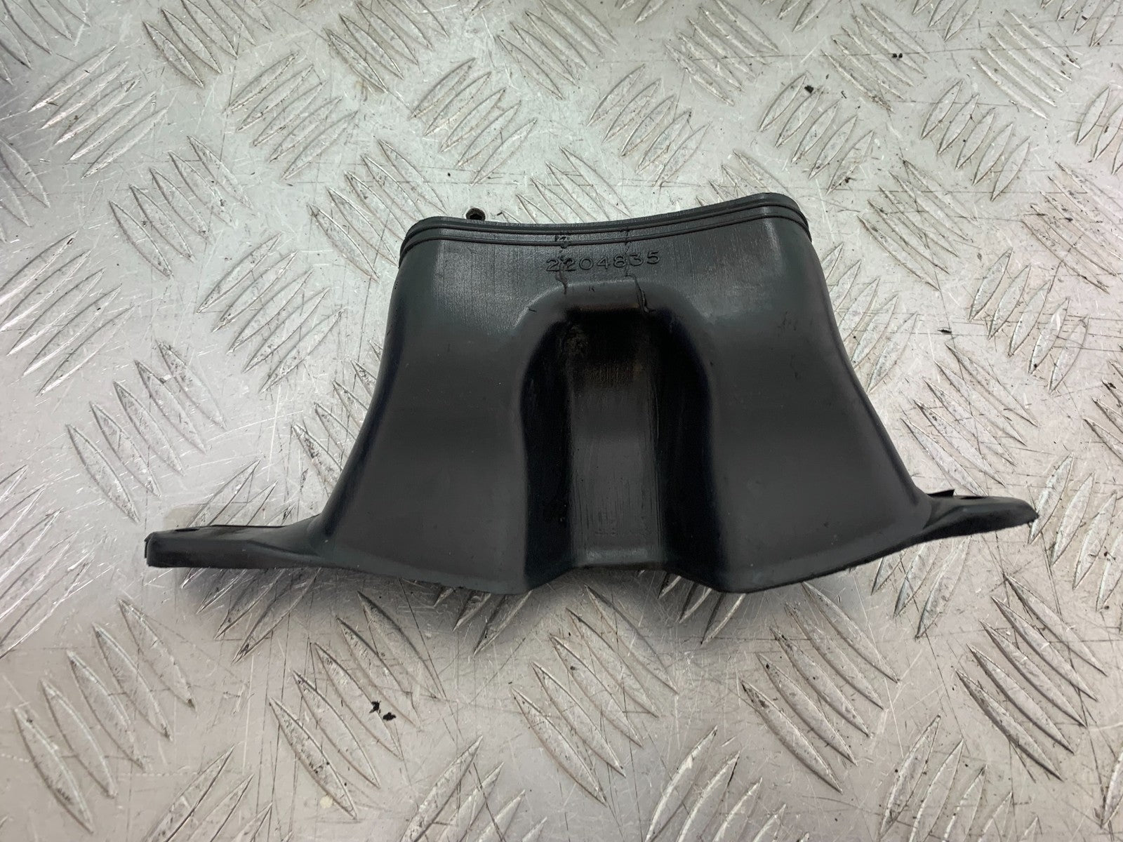 TRIUMPH 1050 SPRINT ST AIR DUCT   2003-2011 (CMB1285)