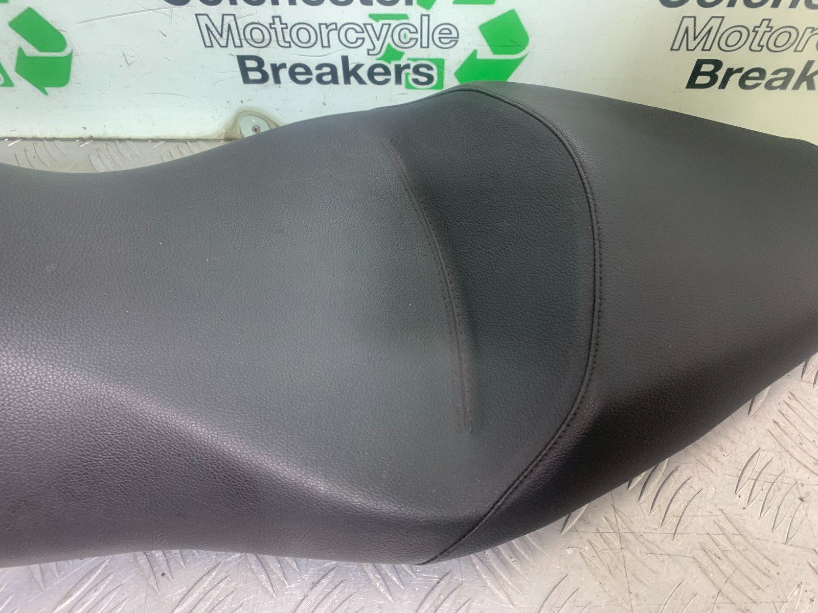 APRILIA SL750 SL 750 SHIVER SEAT  YEAR 2008-2016 (CMB1242)