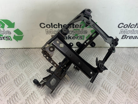 YAMAHA NMAX-125 N MAX 125 FAIRING BRACKET   YEAR 2015-2020  (CMB1231)