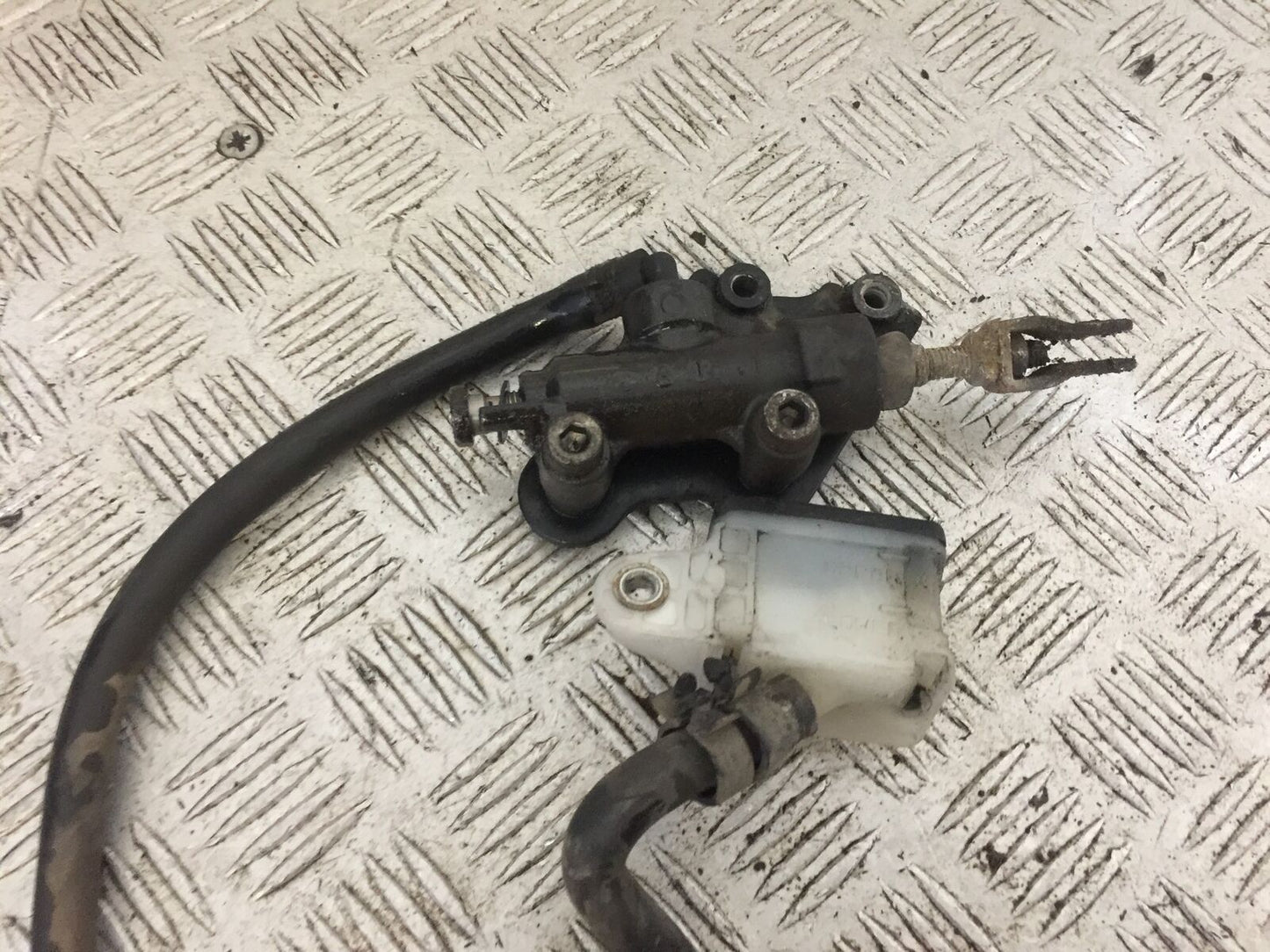 TRIUMPH TROPHY 1215 SE REAR BRAKE MASTER CYLINDER  2012-2017 (STOCK 740)