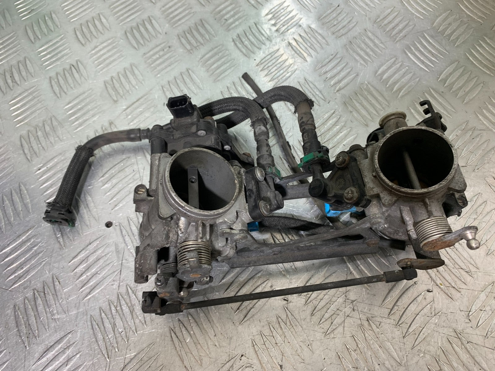 SUZUKI DL1000 V-STROM THROTTLE BODIES   YEAR 2014-2019 (CMB1325)