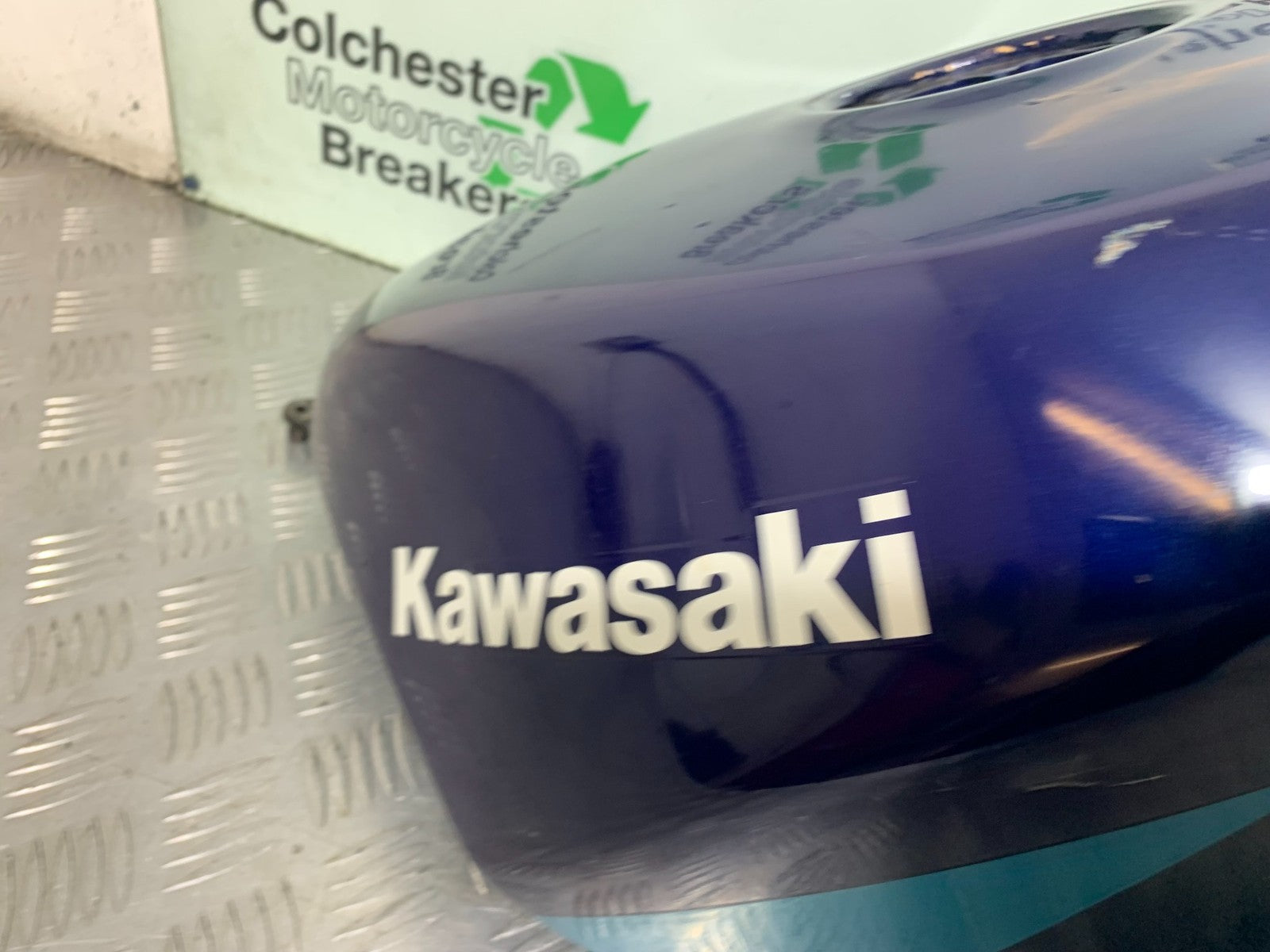 KAWASAKI ZZR1100 D PETROL TANK  YEAR 1993-2001 (CMB1189)