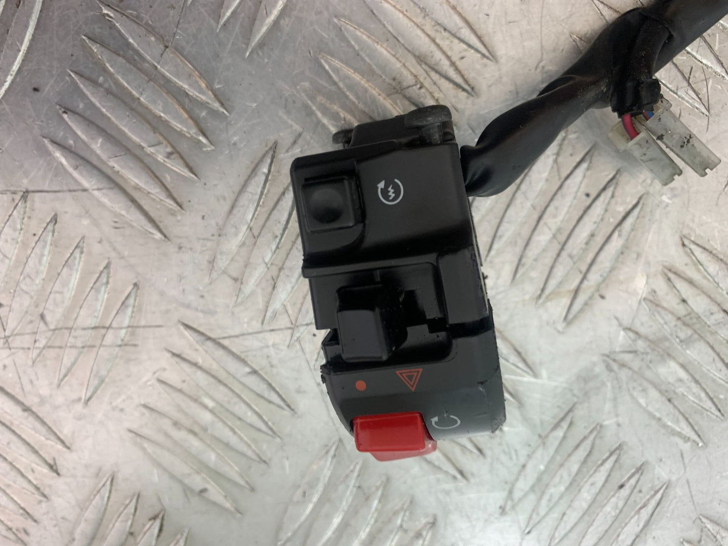 KAWASAKI GTR1400 GTR 1400 RIGHT SWITCH GEAR   YEAR 2007-2009 (CMB1174)