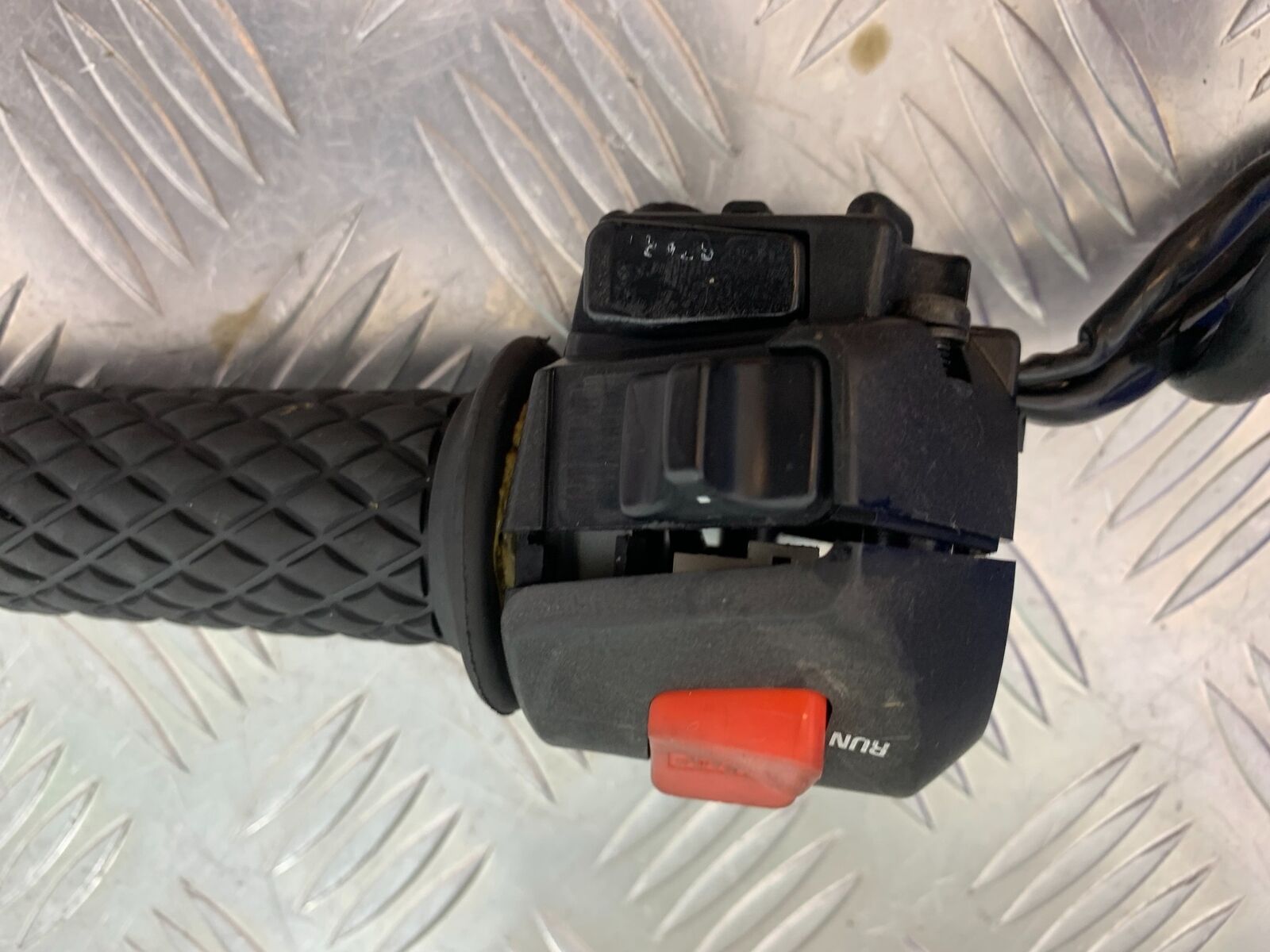 HONDA NTV 650 REVERE RIGHT SWITCH GEAR   YEAR 1988-1996 (CMB1025))