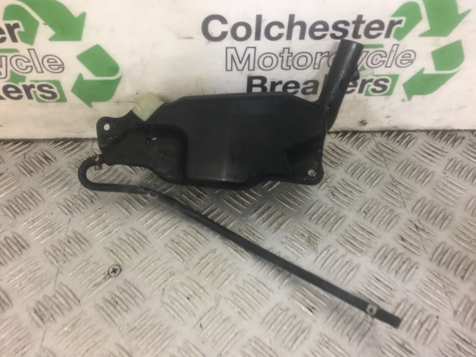 SUZUKI SV650 SV 650 COOLANT BOTTLE   YEAR 1999 STOCK 417
