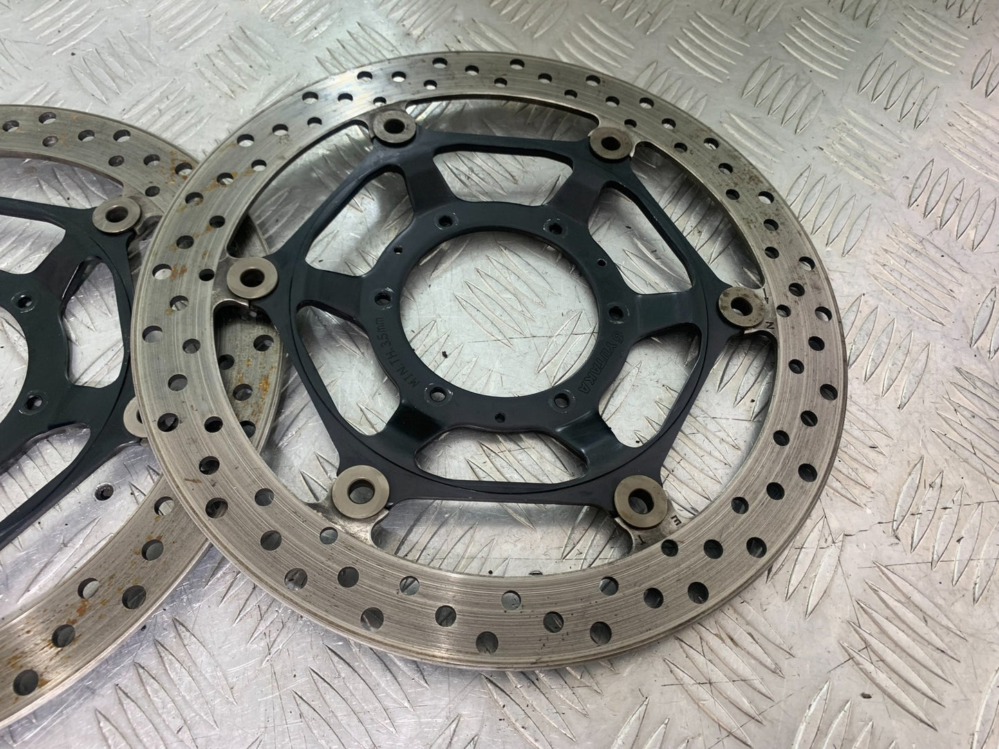 HONDA CBR1000 rr FIREBLADE FRONT BRAKE DISCS   YEAR 2012-2016 (CMB1198)