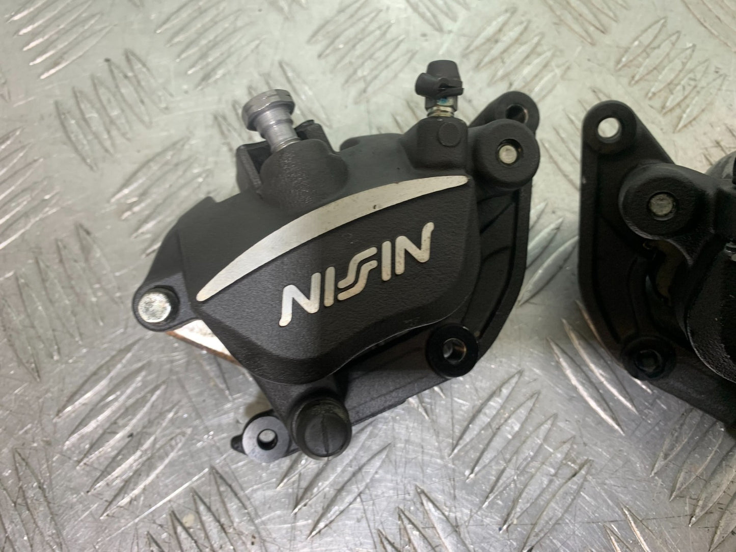 TRIUMPH TRIDENT 660 FRONT BRAKE CALIPERS   YEAR 2021-2024 (CMB1295)