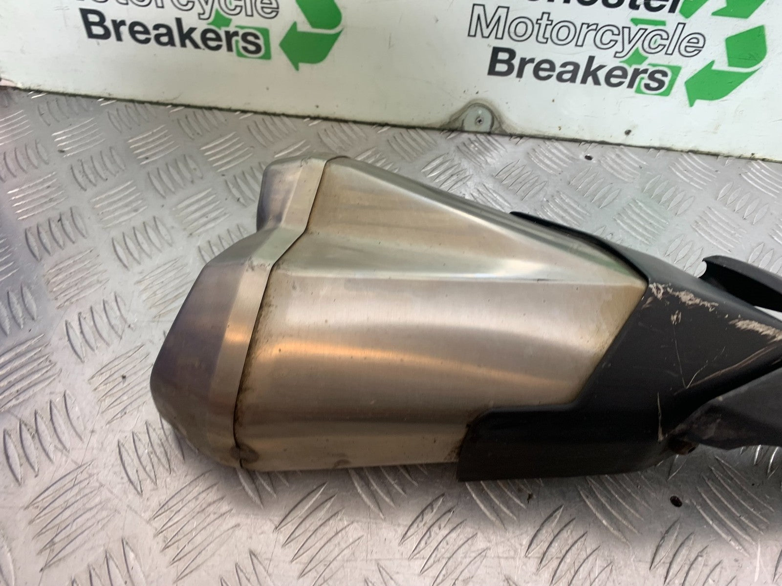 KAWASAKI Z1000 SX RIGHT SILENCER  YEAR 2014-16 (CMB1264)