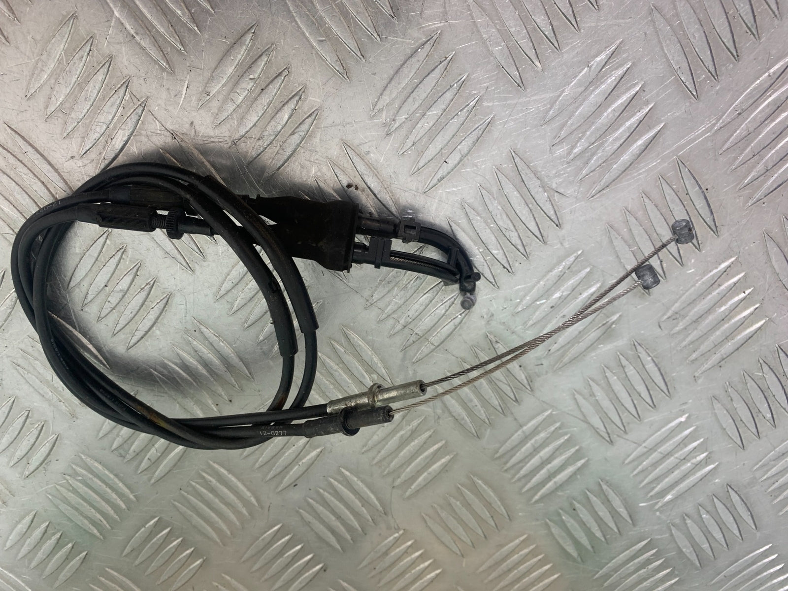 KAWASAKI ZX6R THROTTLE CABLES  YEAR 2009-2012 (CMB1136)