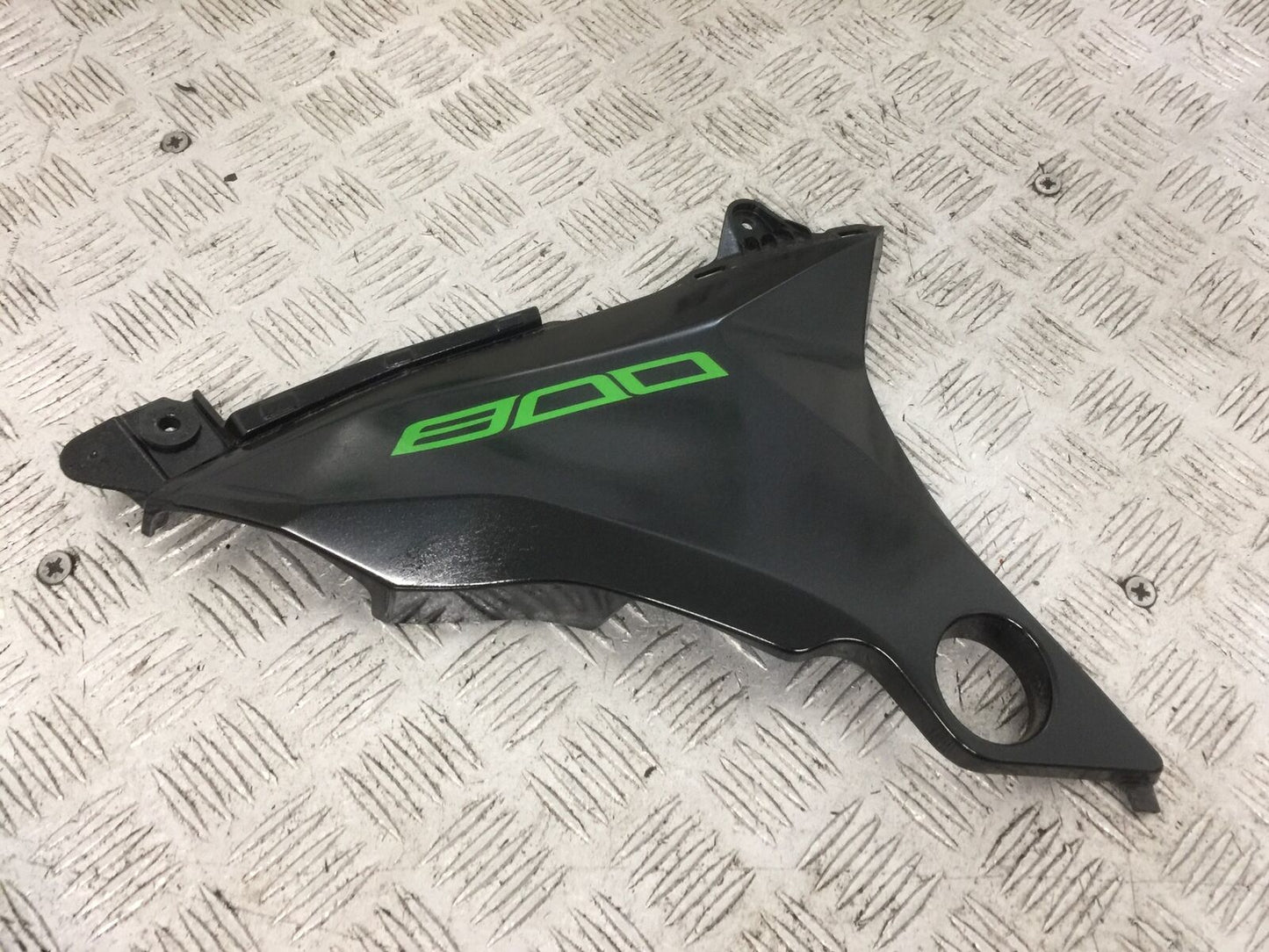 KAWASAKI Z800 Z 800 FRAME COVER  YEAR 2015  (STOCK 874)
