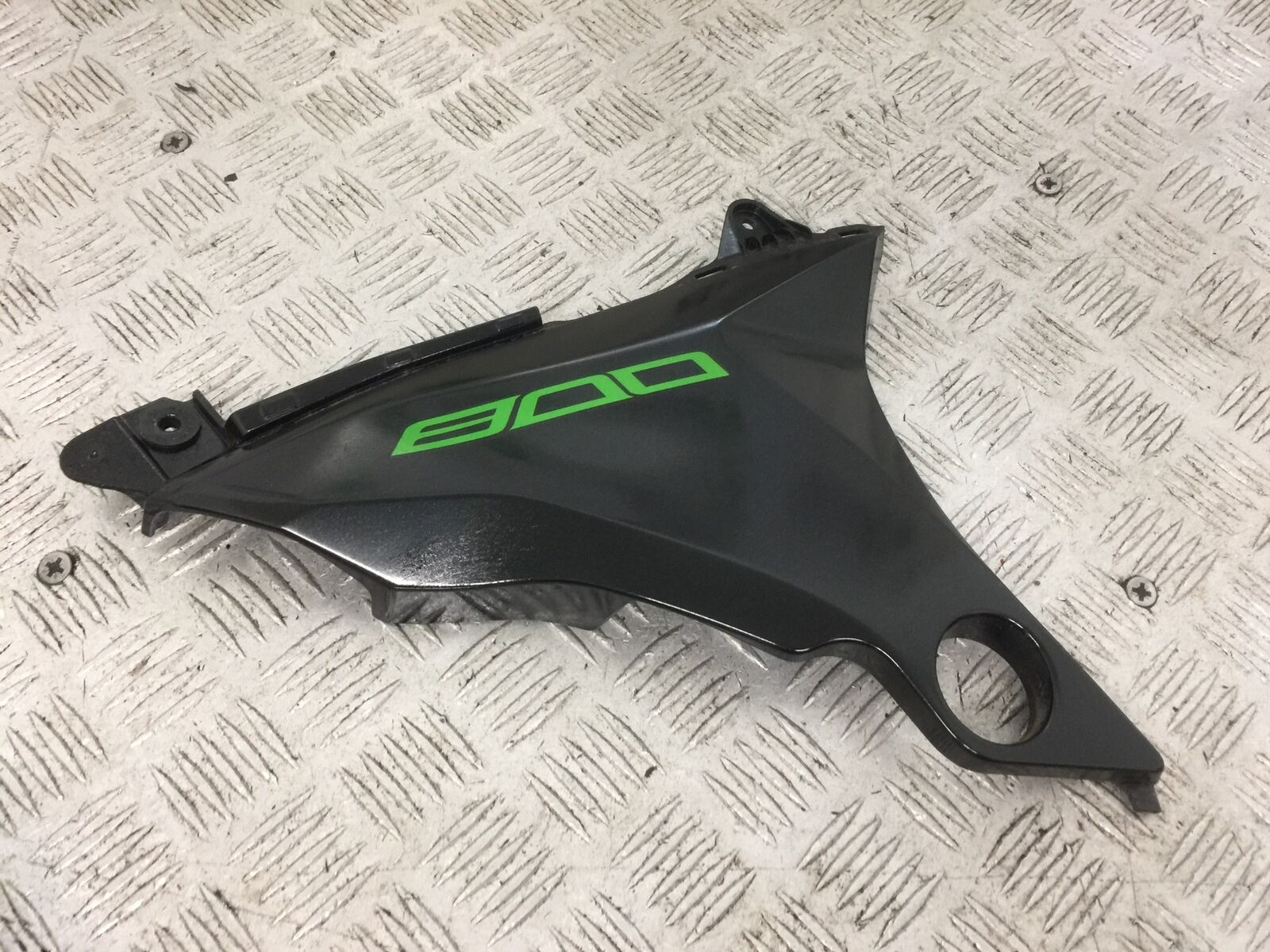 KAWASAKI Z800 Z 800 FRAME COVER  YEAR 2015  (STOCK 874)