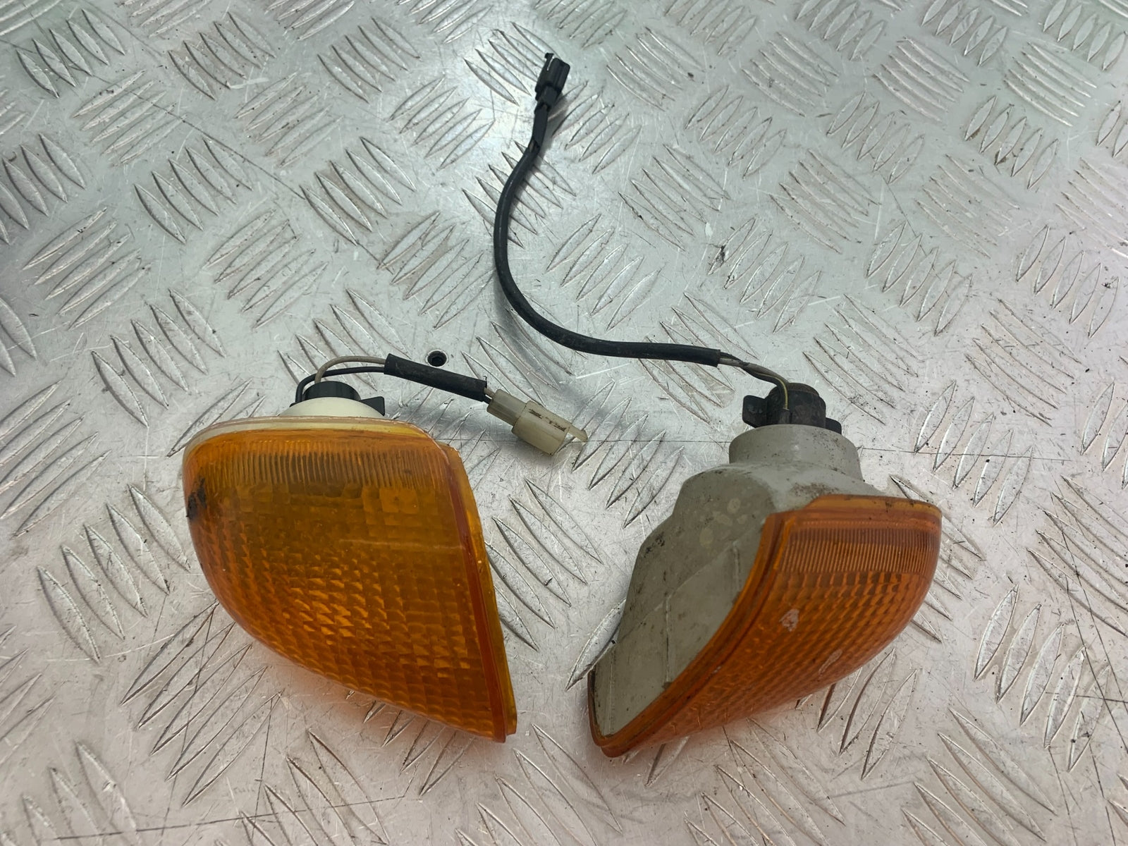 KAWASAKI ZZR1100 D REAR INDICATORS   YEAR 1993-2001 (CMB1164)