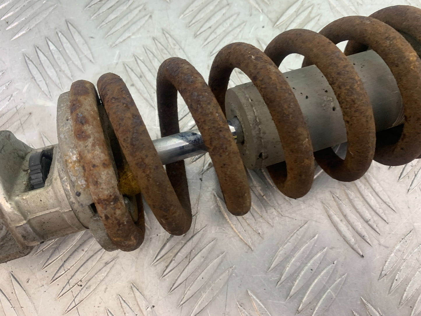KAWASAKI ZZR1100 D REAR SHOCK    YEAR 1993-2001 (CMB1164)
