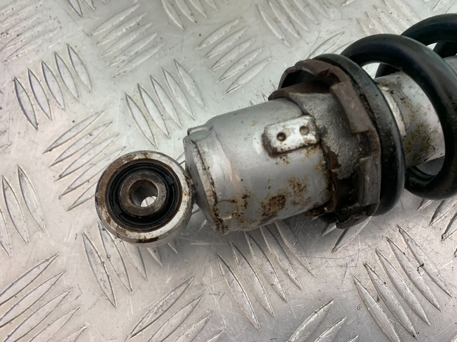 KAWASAKI Z750 Z 750 REAR SHOCK  YEAR 2004-2006  (CMB1104)
