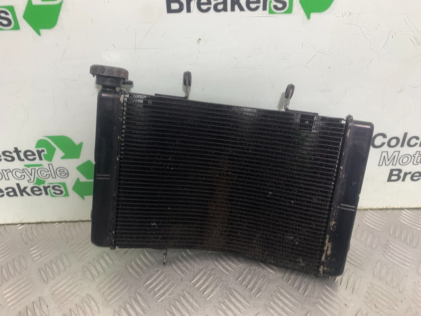 TRIUMPH 675 STREET TRIPLE RX RADIATOR   2015- 2017 (CMB1299)