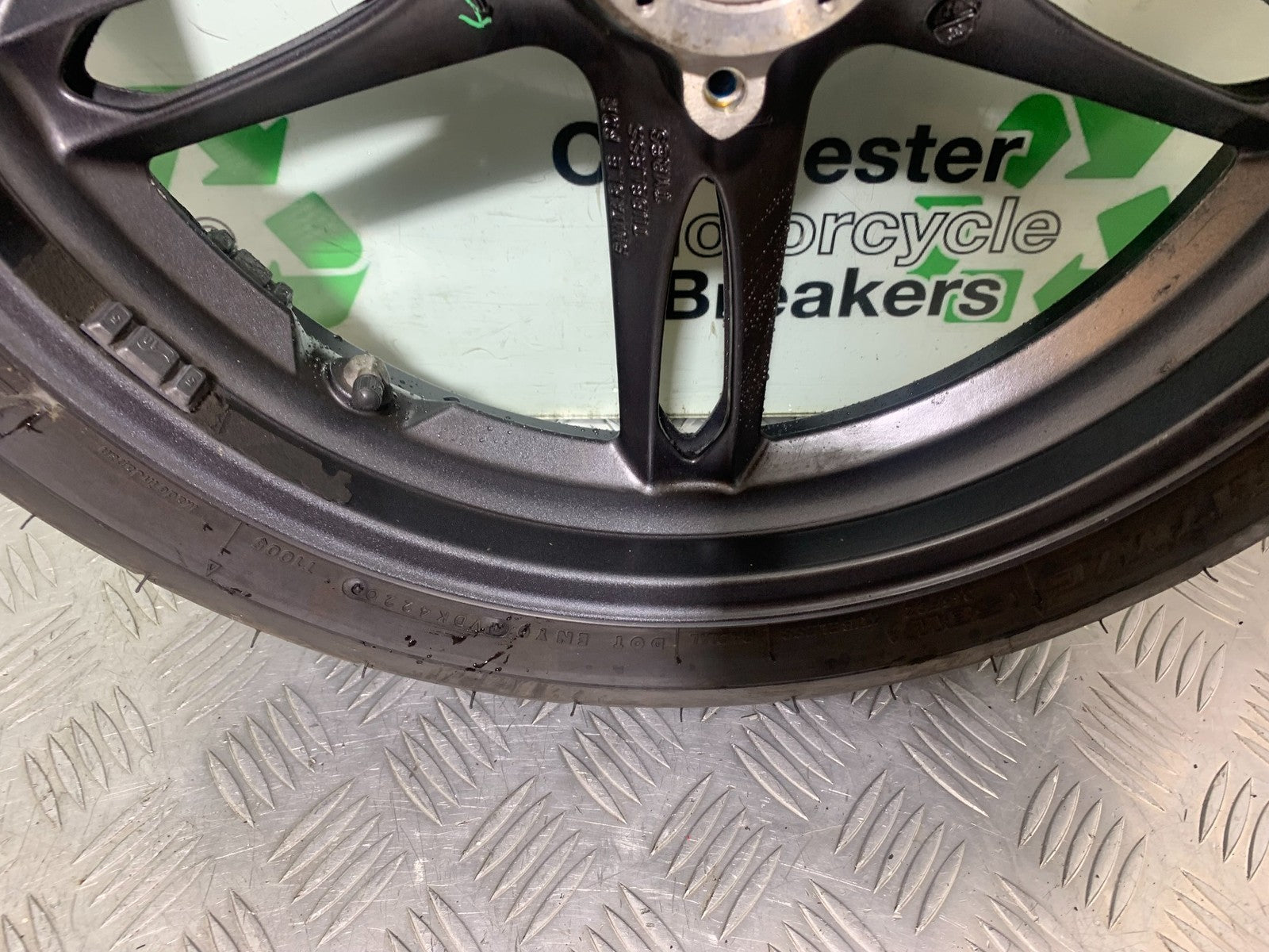 TRIUMPH 1050 SPRINT ST FRONT WHEEL (TYRE WILL PASS MOT)  2004-2007 (CMB1197)