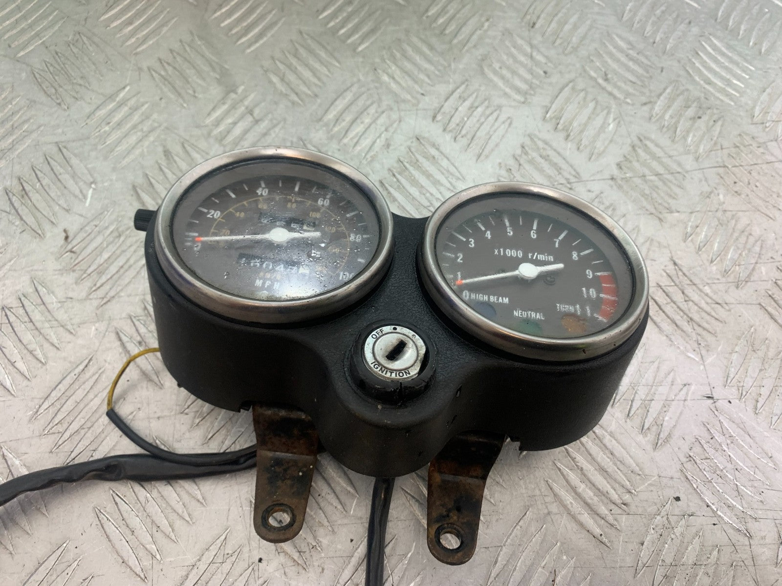 SUZUKI GP100 GP 100 CLOCKS SPEEDO DASH  YEAR 1978-1988 (CMB1259)
