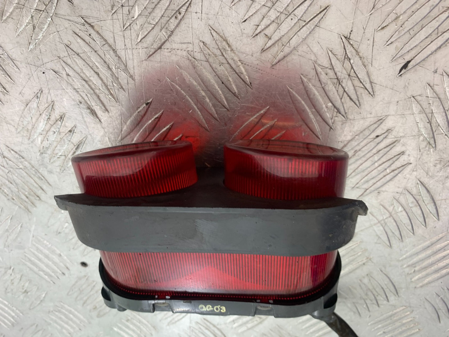 YAMAHA FZS1000 FAZER REAR LIGHT  YEAR 2001-05 (CMB1275)