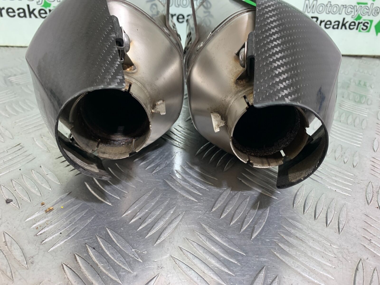 TRIUMPH 1050 SPEED TRIPLE RS ARROW SILENCERS YEAR 2018-2020 (CMB1029)