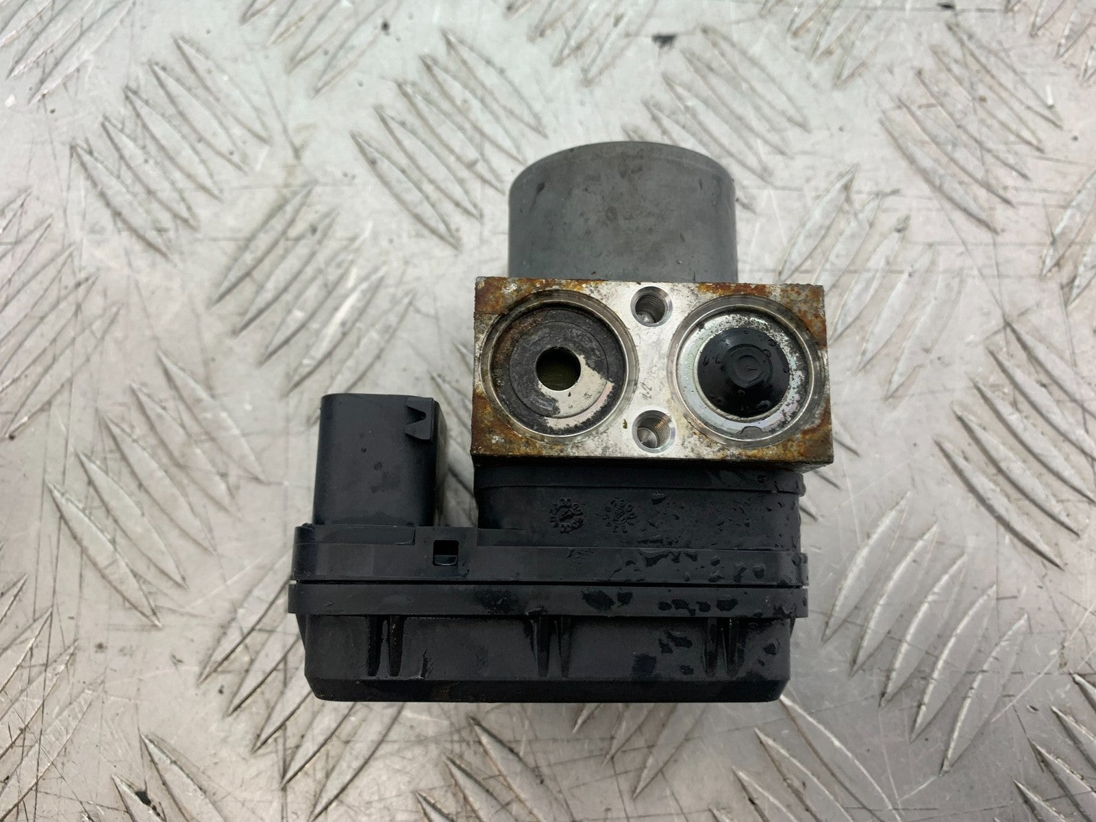 YAMAHA YZF-R125 YZF 125 ABS PUMP  YEAR 2019-2022 (CMB1263)
