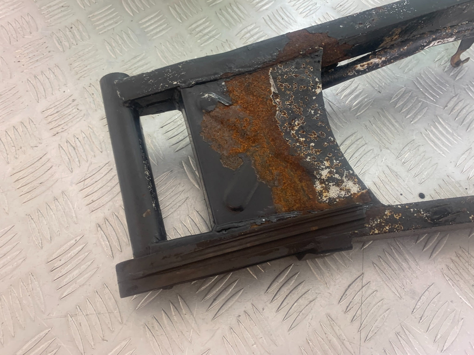 PIONEER XF250 SWINGARM YEAR 2009 (CMB1143)