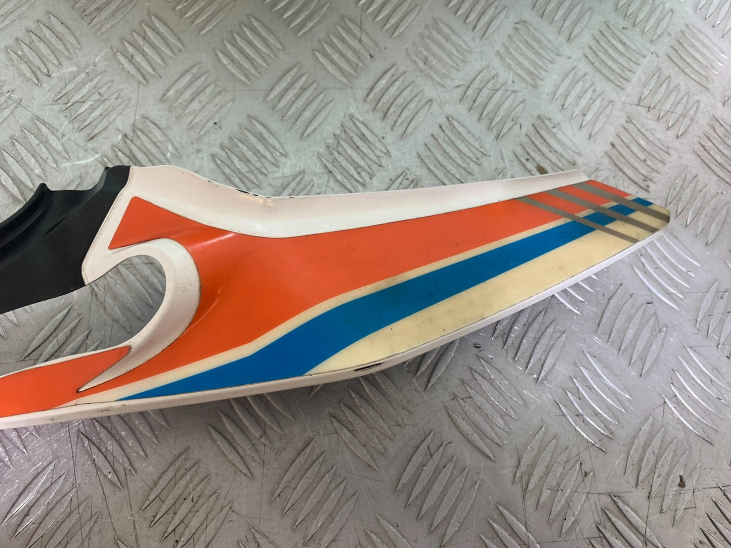 KTM DUKE 125 LEFT SEAT PANEL YEAR 2017-2022 (CMB1222)