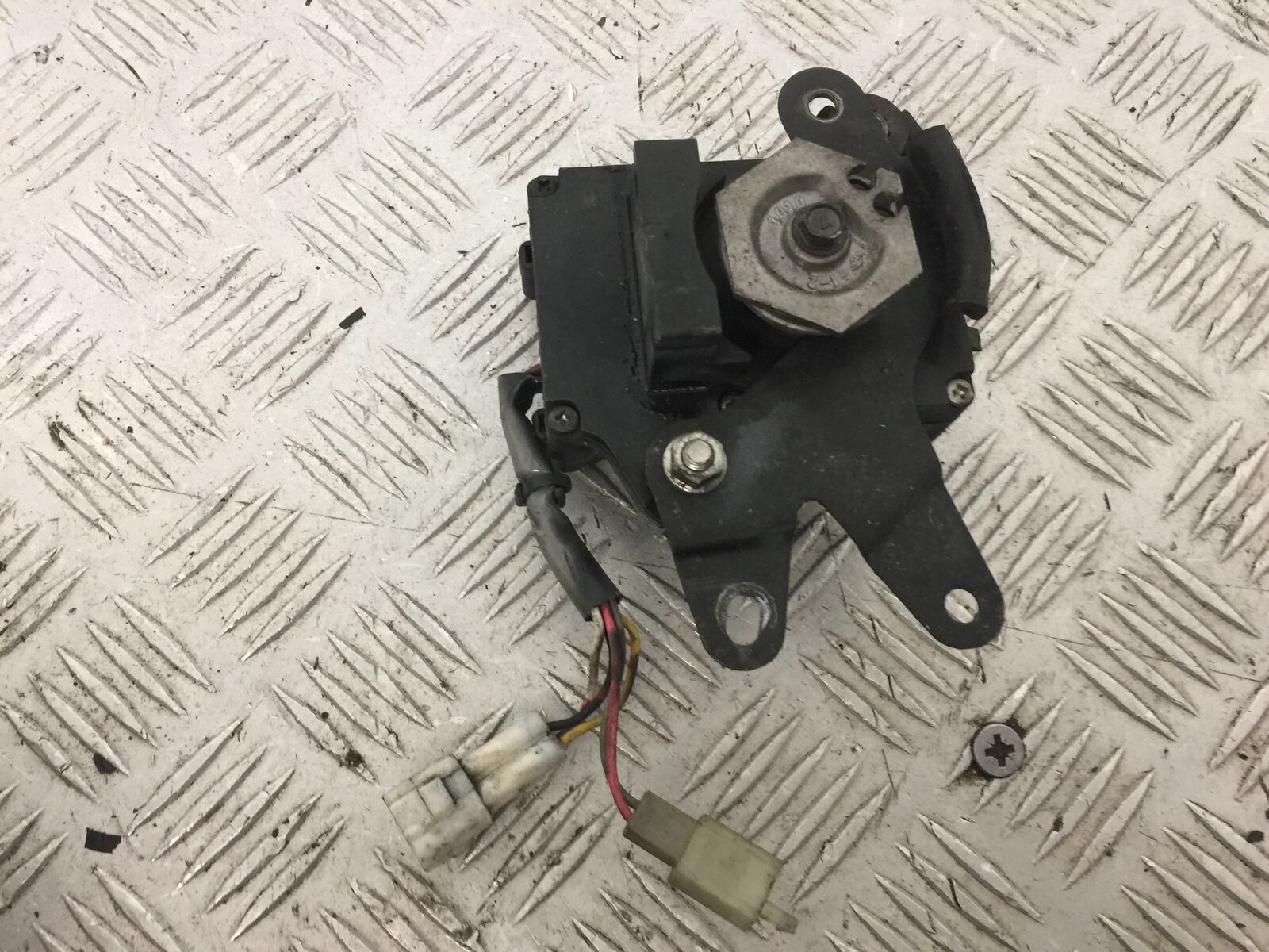 KAWASAKI Z1000 EXHAUST SERVO MOTOR YEAR 2007-2009  (STOCK 822)