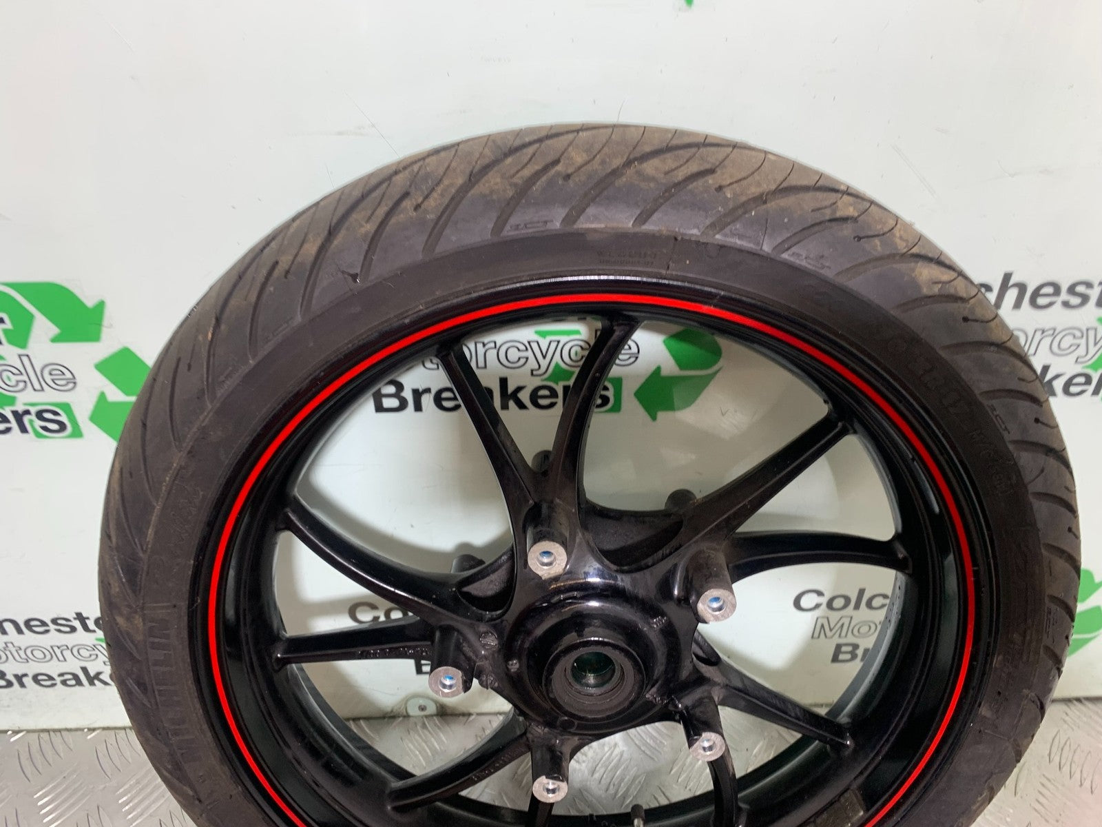 TRIUMPH SPEED TRIPLE R 1050 FRONT WHEEL   2009 (CMB1183)