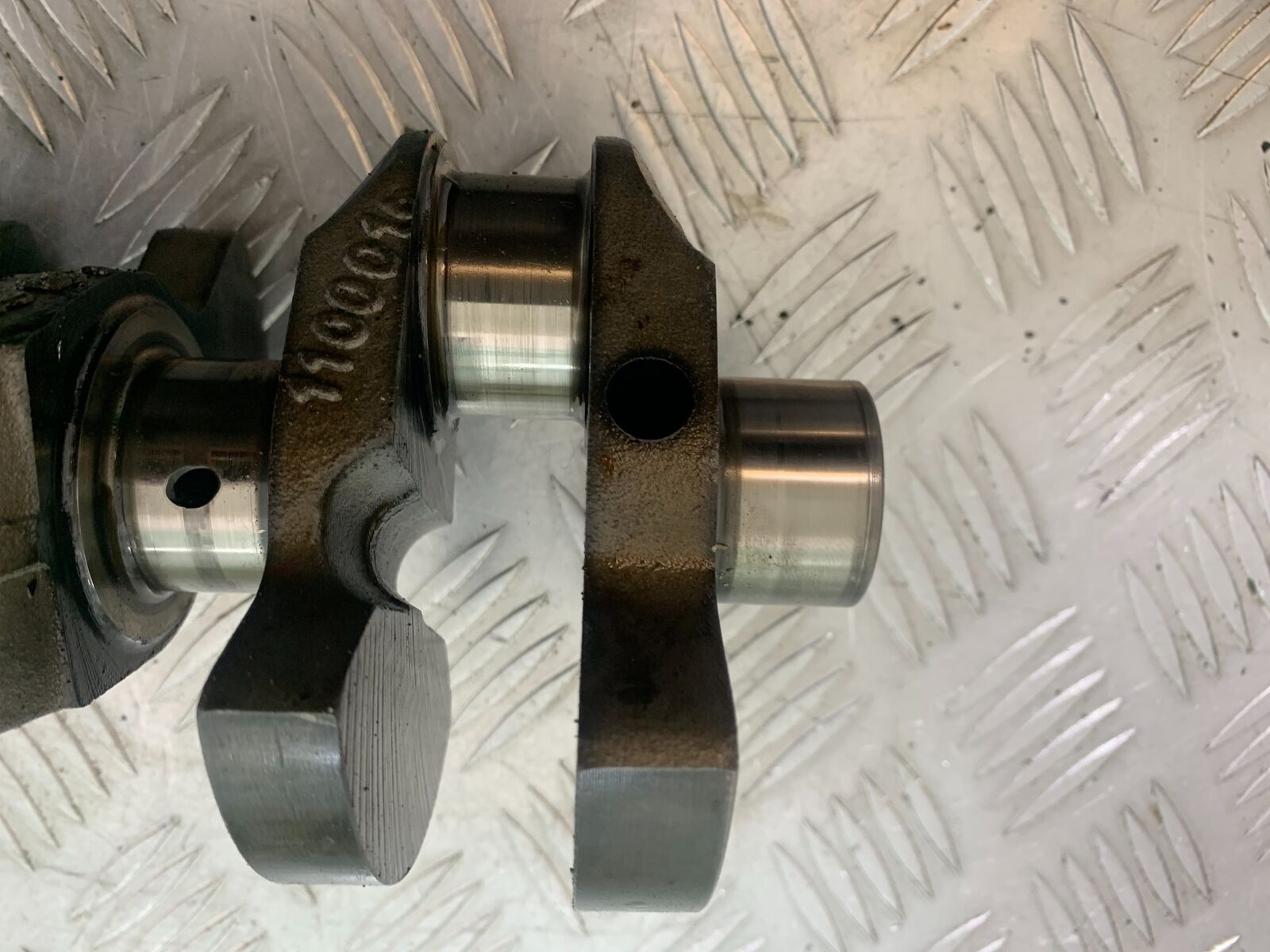TRIUMPH 955i SPRINT ST CRANKSHAFT   YEAR 1999-2004 (STOCK 735)